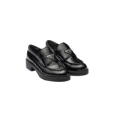MOCASSINO IN PELLE NERO CON LOGO CLASSIC