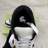 OFF WHT – Out Of Office (Bianche e Nere)