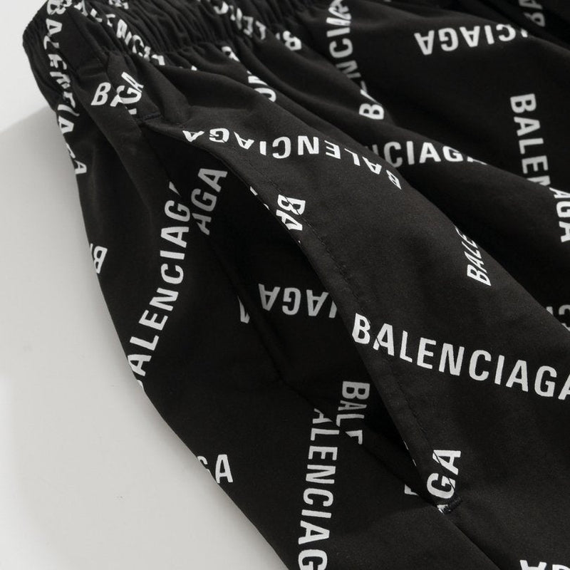 BLNCG Shorts Allover Logo Print