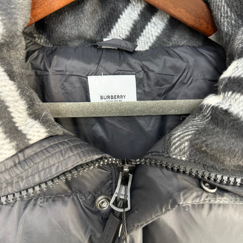 BRBRRY Jacket Black & Dark Theme