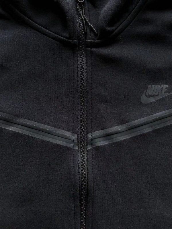 TECH FLEECE – BLACK (completa)