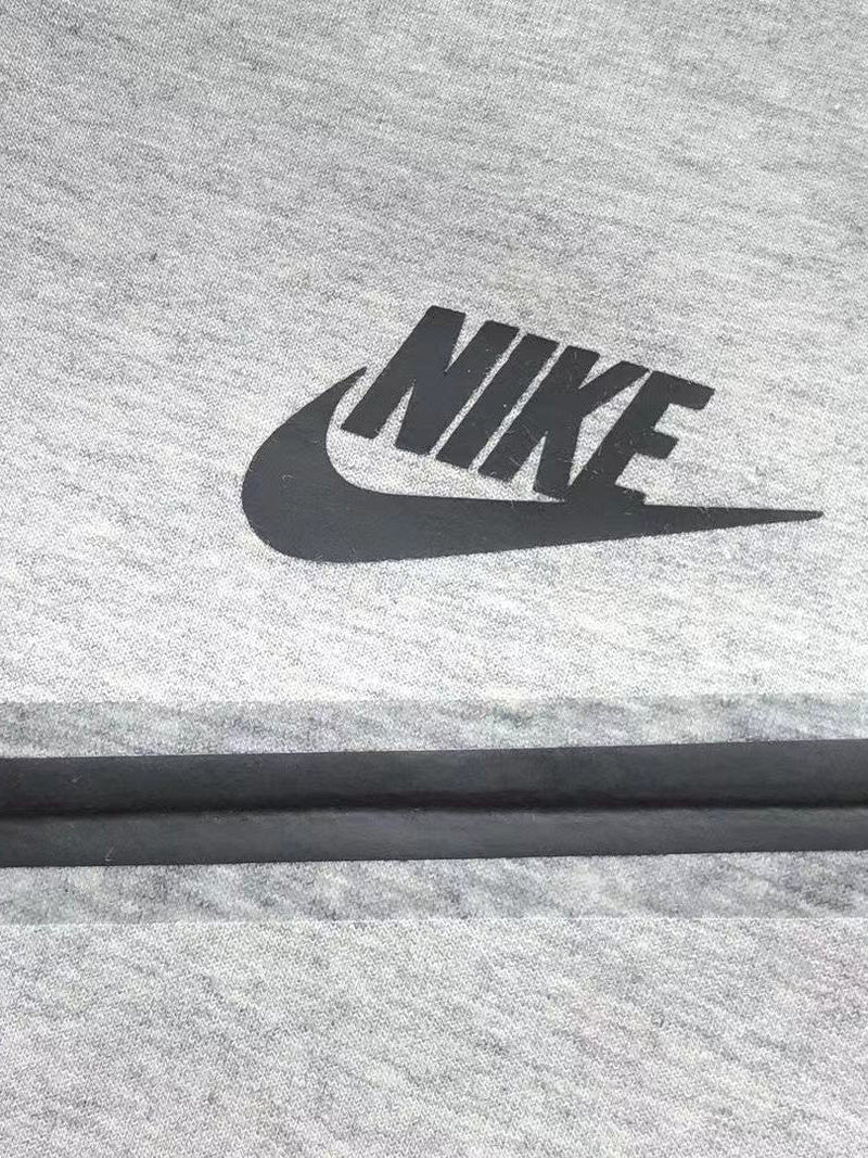 TECH FLEECE – GREY (completa)