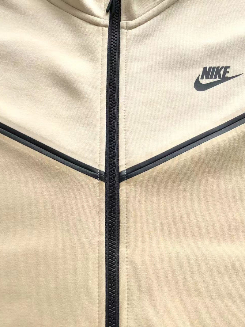 TECH FLEECE – BEIGE (complete)