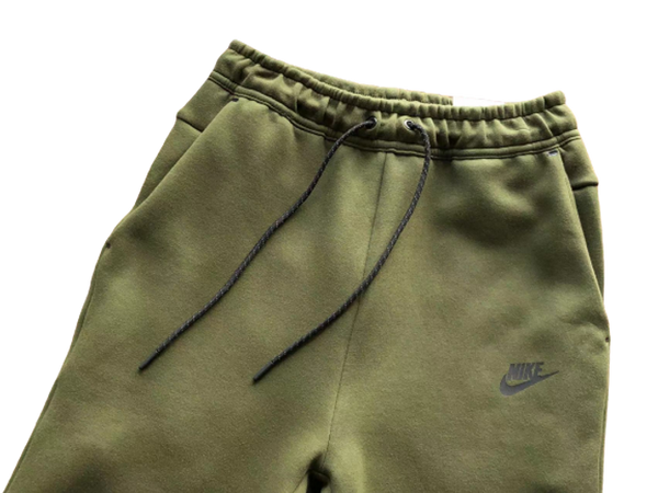 NK TECH SHORTS – GREEN