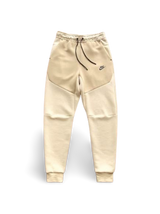 TECH FLEECE – BEIGE (complete)