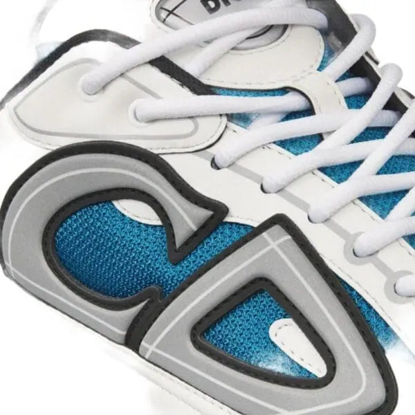 CD B30 – White/little blue